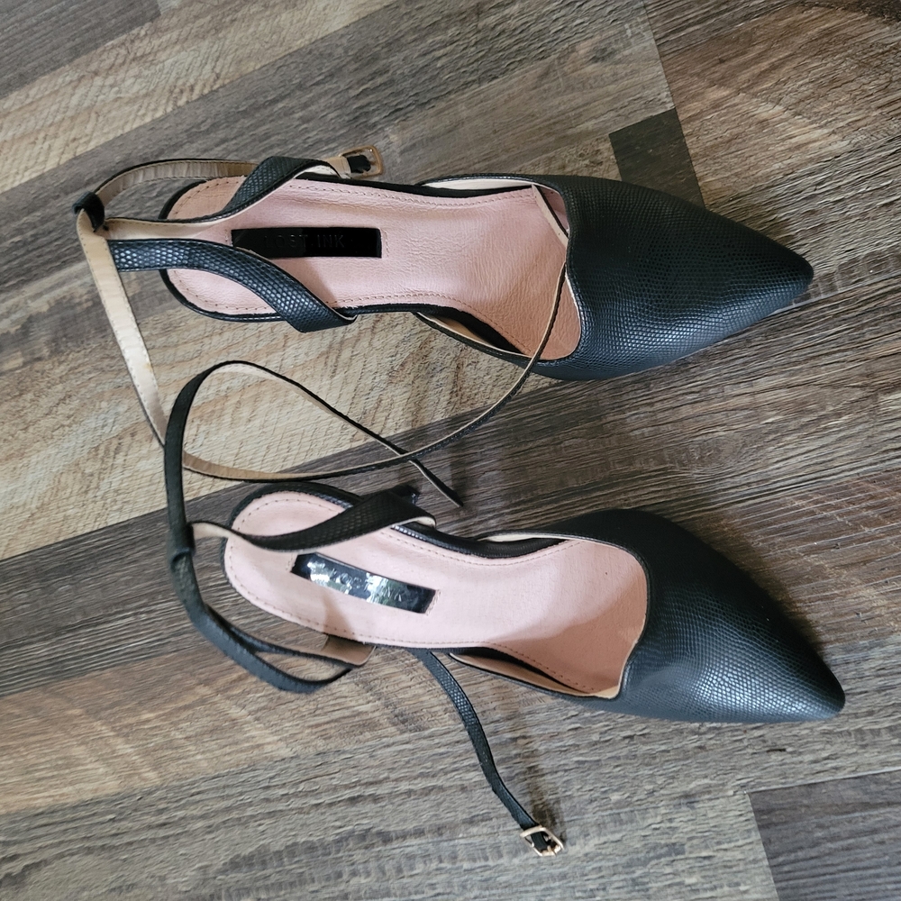Chic Black Women's Heels with Ankle Strap